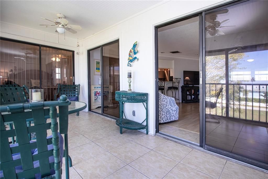 Active With Contract: $624,000 (3 beds, 2 baths, 1367 Square Feet)
