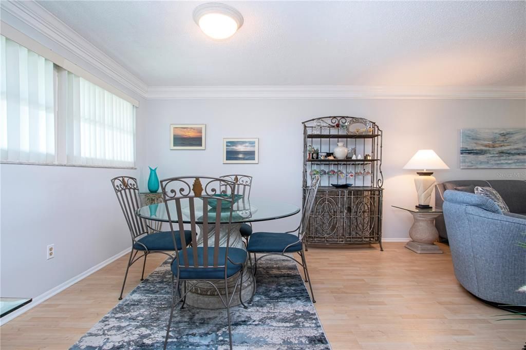 Active With Contract: $624,000 (3 beds, 2 baths, 1367 Square Feet)