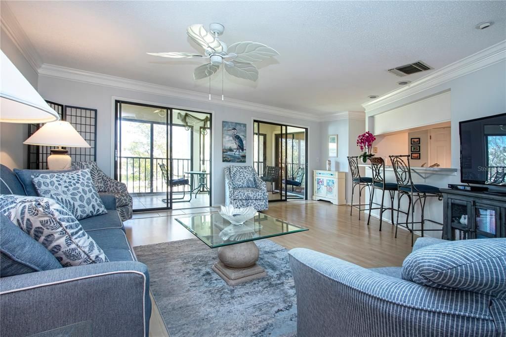 Active With Contract: $624,000 (3 beds, 2 baths, 1367 Square Feet)
