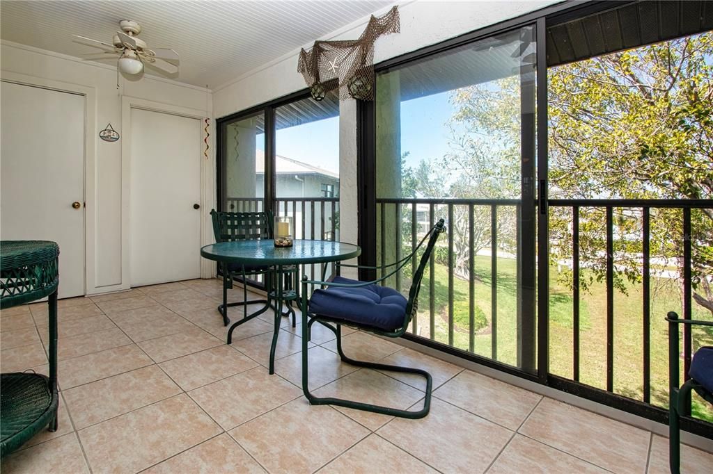 Active With Contract: $624,000 (3 beds, 2 baths, 1367 Square Feet)