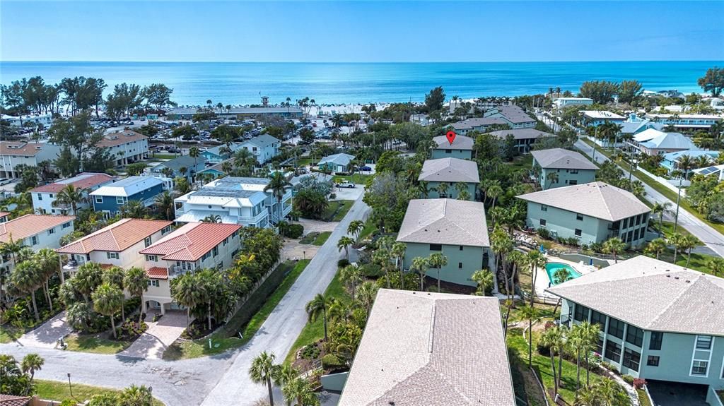 Active With Contract: $624,000 (3 beds, 2 baths, 1367 Square Feet)