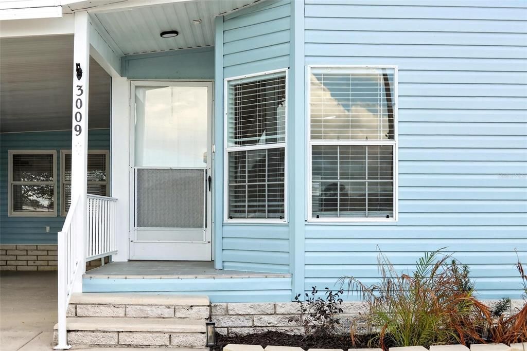 Active With Contract: $229,000 (2 beds, 2 baths, 1376 Square Feet)