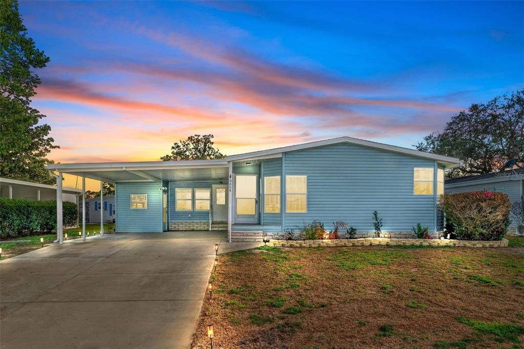 Active With Contract: $229,000 (2 beds, 2 baths, 1376 Square Feet)