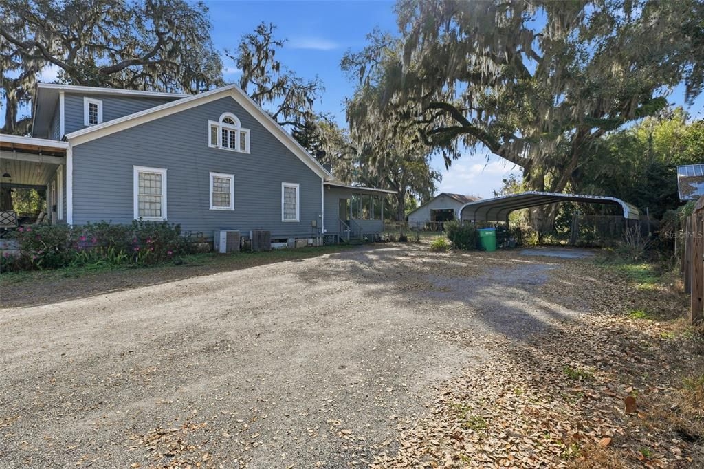 For Sale: $260,000 (4 beds, 1 baths, 2600 Square Feet)