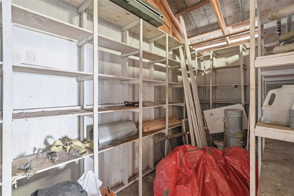 For Sale: $260,000 (4 beds, 1 baths, 2600 Square Feet)