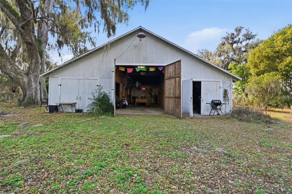 For Sale: $260,000 (4 beds, 1 baths, 2600 Square Feet)