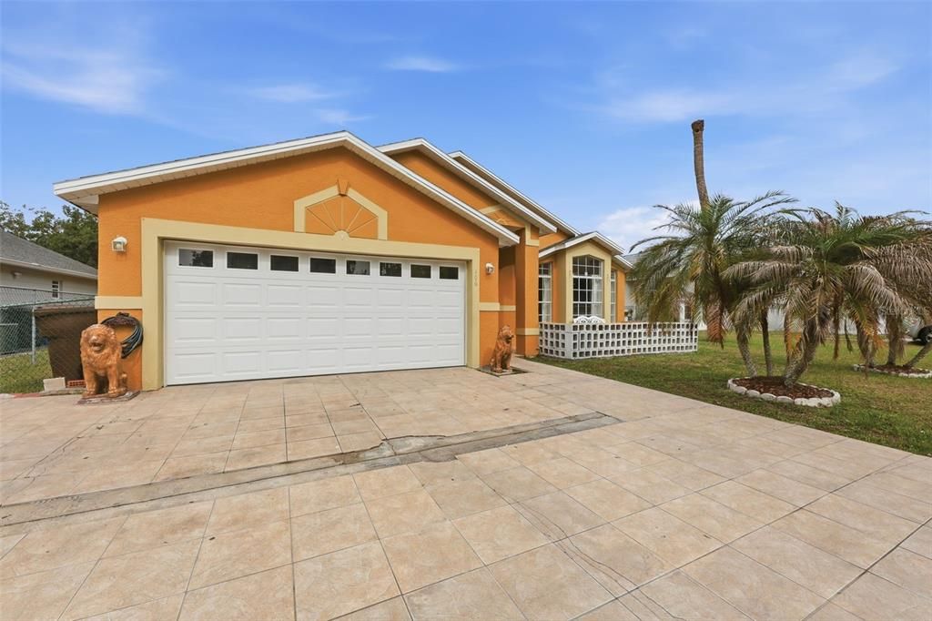 Activo con contrato: $345,000 (3 camas, 2 baños, 1592 Pies cuadrados)