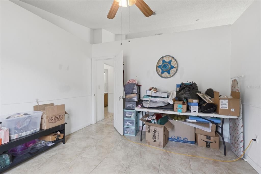 Activo con contrato: $345,000 (3 camas, 2 baños, 1592 Pies cuadrados)