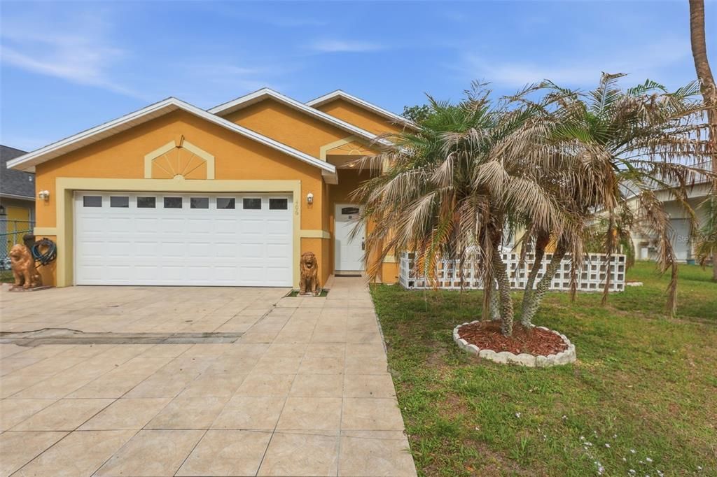 Activo con contrato: $345,000 (3 camas, 2 baños, 1592 Pies cuadrados)