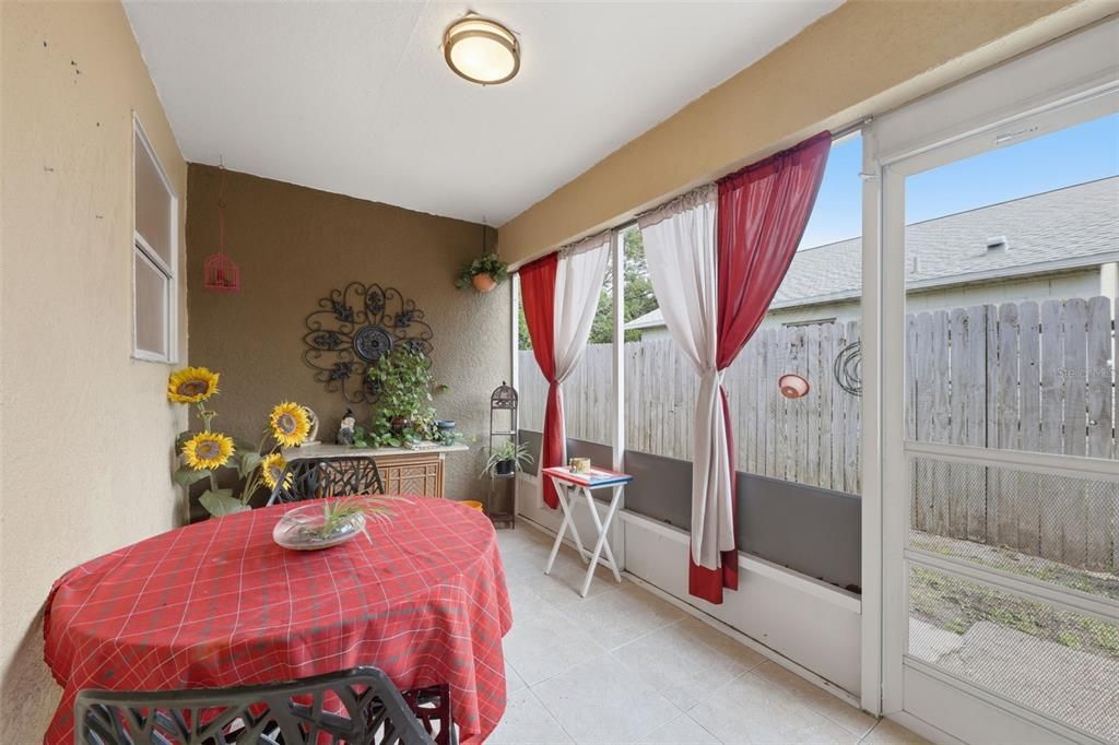 Activo con contrato: $345,000 (3 camas, 2 baños, 1592 Pies cuadrados)
