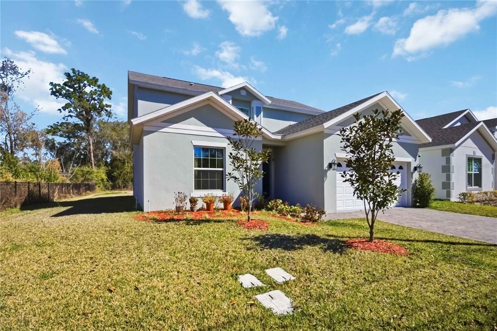 For Sale: $557,000 (5 beds, 2 baths, 2328 Square Feet)