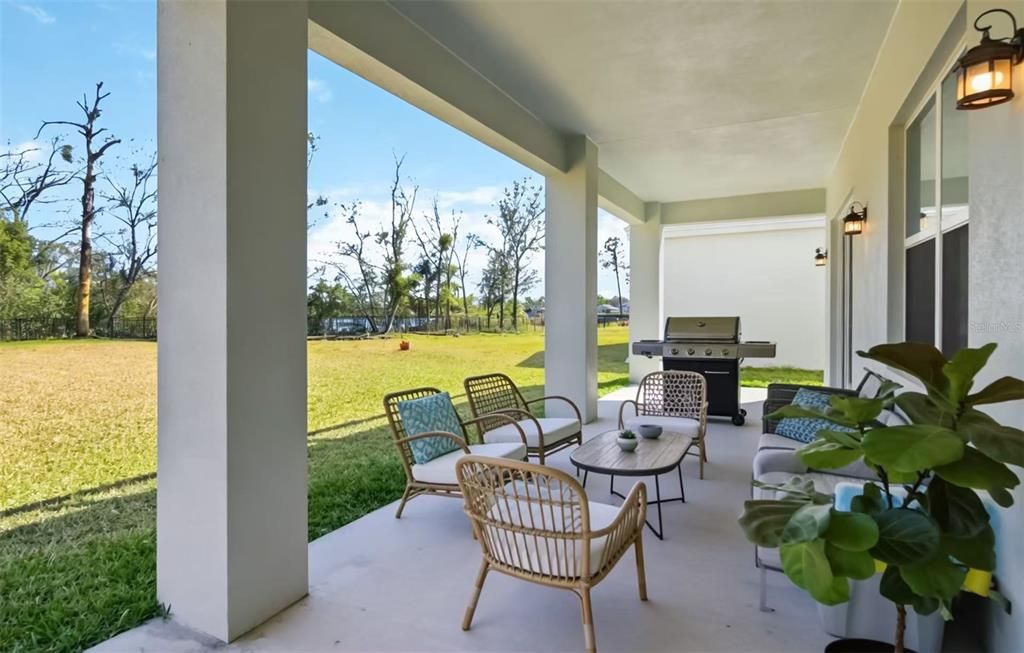 For Sale: $557,000 (5 beds, 2 baths, 2328 Square Feet)