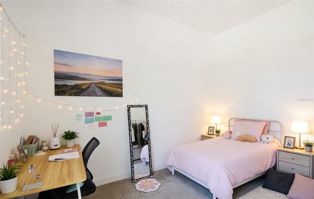 For Sale: $557,000 (5 beds, 2 baths, 2328 Square Feet)