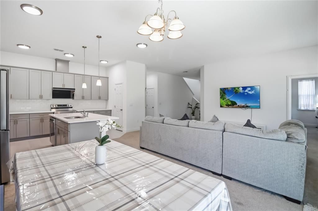 For Sale: $557,000 (5 beds, 2 baths, 2328 Square Feet)