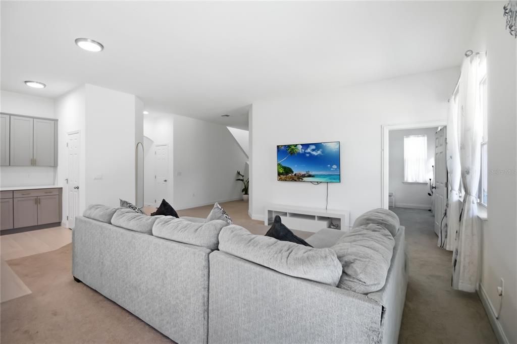For Sale: $557,000 (5 beds, 2 baths, 2328 Square Feet)