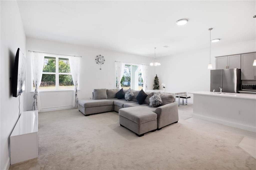 For Sale: $557,000 (5 beds, 2 baths, 2328 Square Feet)