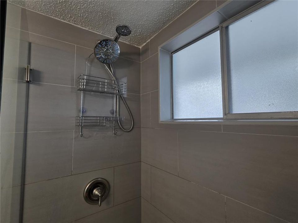 Active With Contract: $107,000 (2 beds, 1 baths, 744 Square Feet)