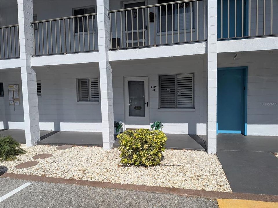 Active With Contract: $107,000 (2 beds, 1 baths, 744 Square Feet)