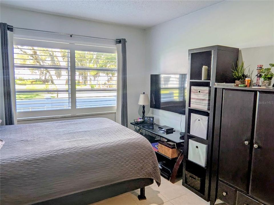 Active With Contract: $107,000 (2 beds, 1 baths, 744 Square Feet)