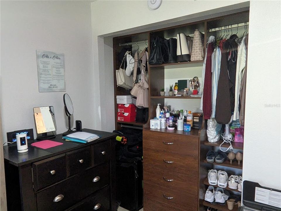 Active With Contract: $107,000 (2 beds, 1 baths, 744 Square Feet)