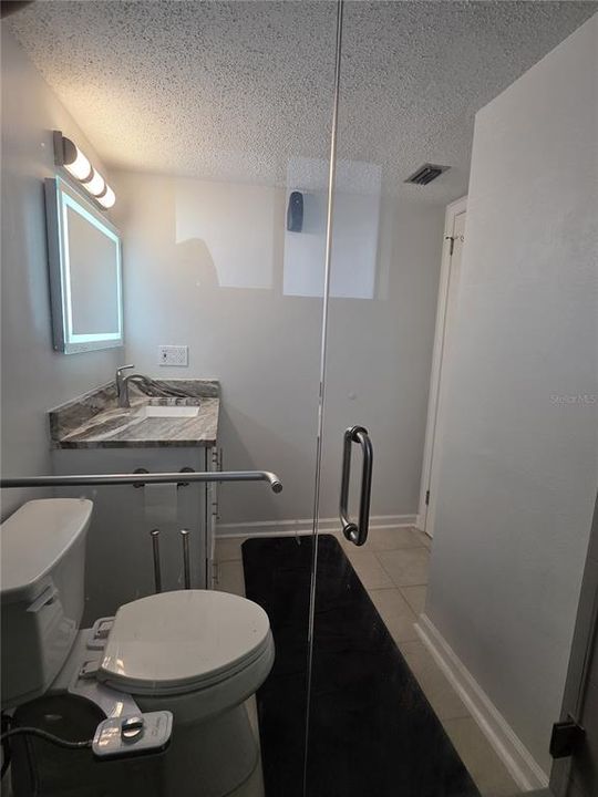 Active With Contract: $107,000 (2 beds, 1 baths, 744 Square Feet)