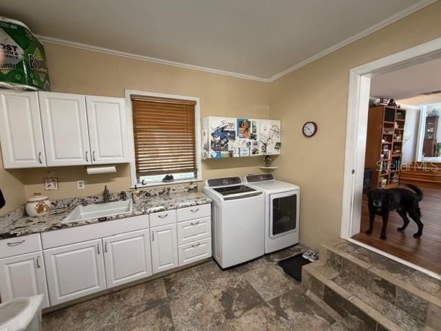 For Sale: $899,000 (2 beds, 2 baths, 2056 Square Feet)