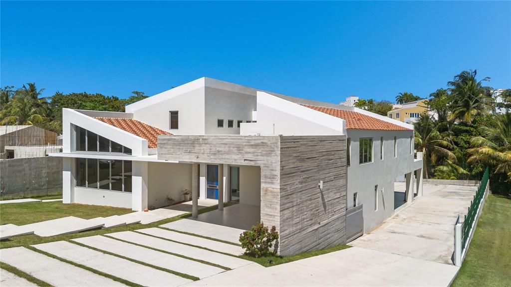 En Venta: $2,500,000 (3 camas, 5 baños, 7450 Pies cuadrados)