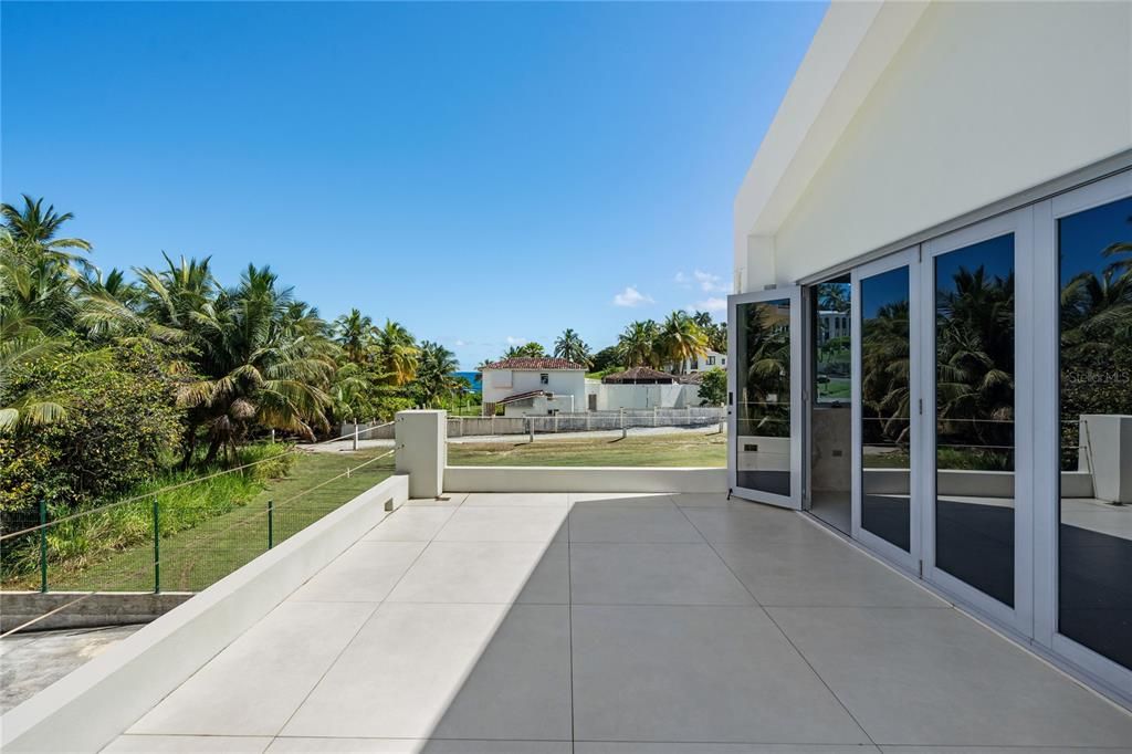 En Venta: $2,500,000 (3 camas, 5 baños, 7450 Pies cuadrados)