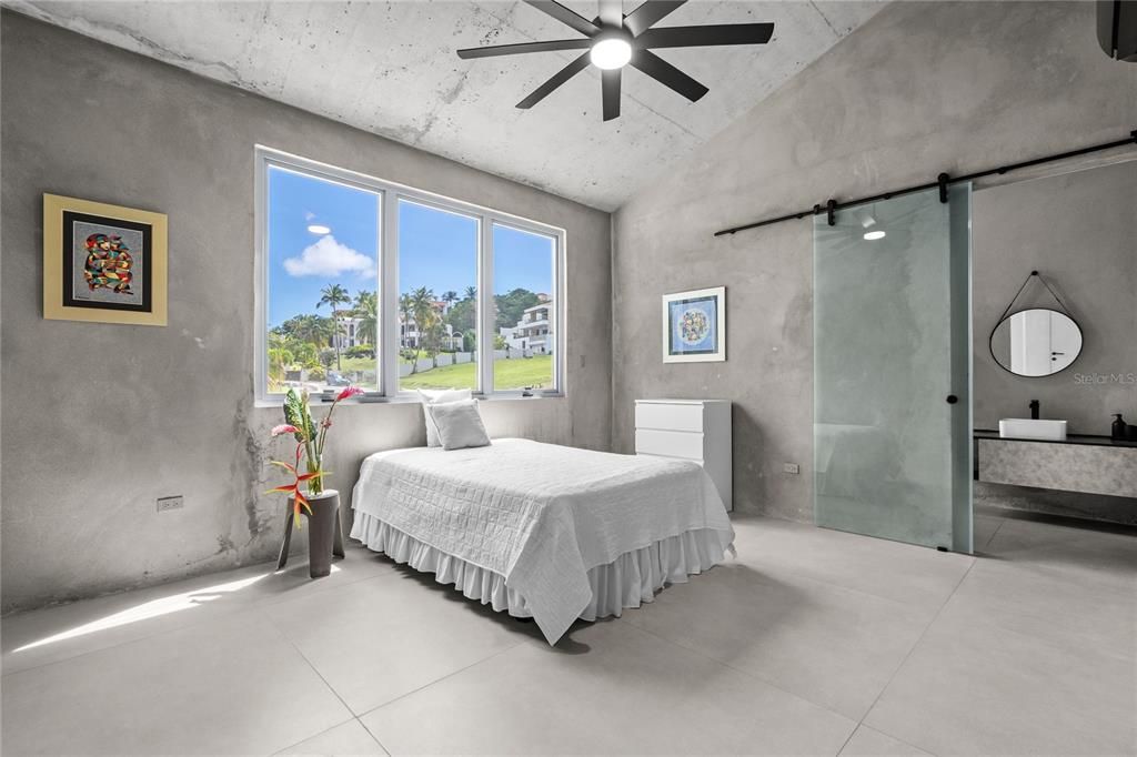 En Venta: $2,500,000 (3 camas, 5 baños, 7450 Pies cuadrados)