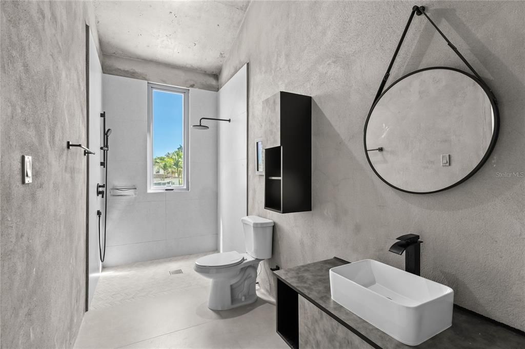 En Venta: $2,500,000 (3 camas, 5 baños, 7450 Pies cuadrados)