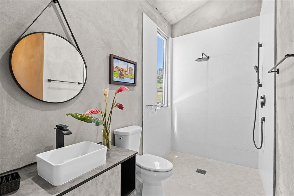 En Venta: $2,500,000 (3 camas, 5 baños, 7450 Pies cuadrados)