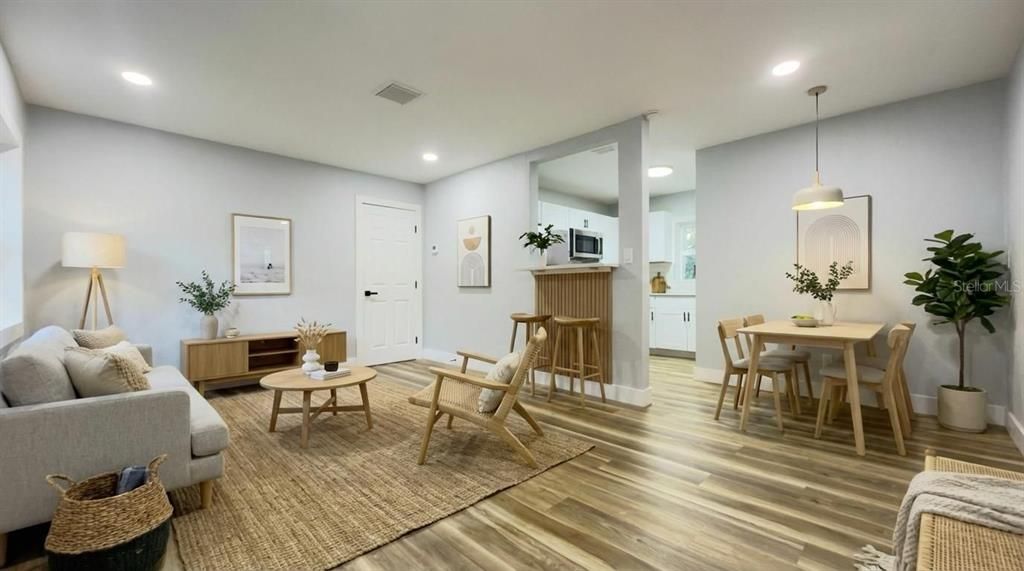 Active With Contract: $239,400 (2 beds, 1 baths, 993 Square Feet)