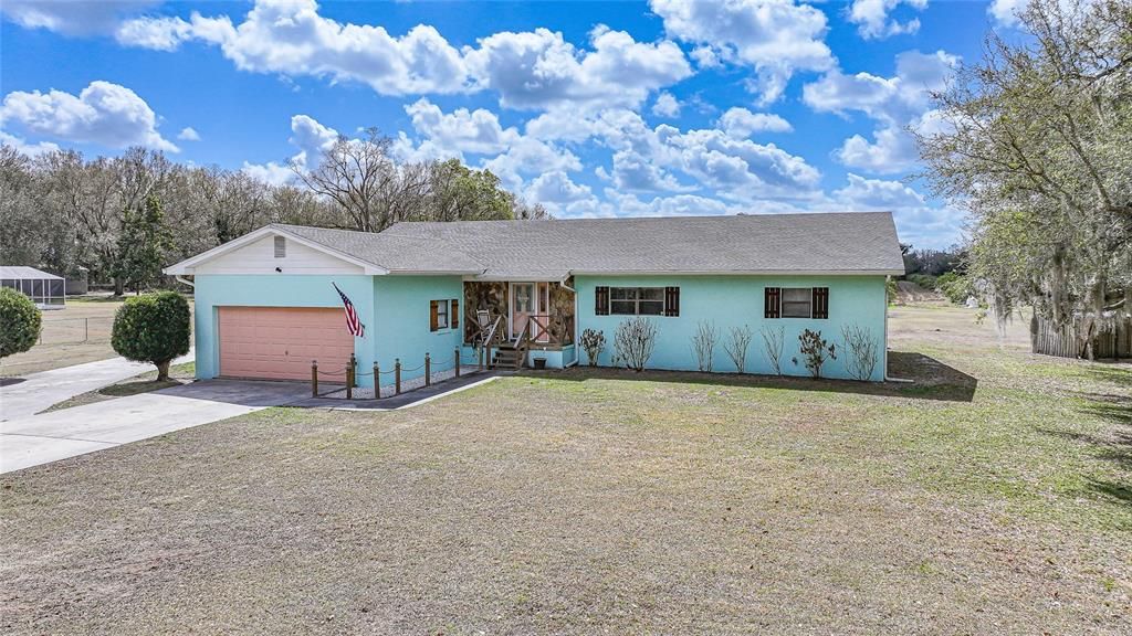 For Sale: $415,000 (3 beds, 2 baths, 2336 Square Feet)