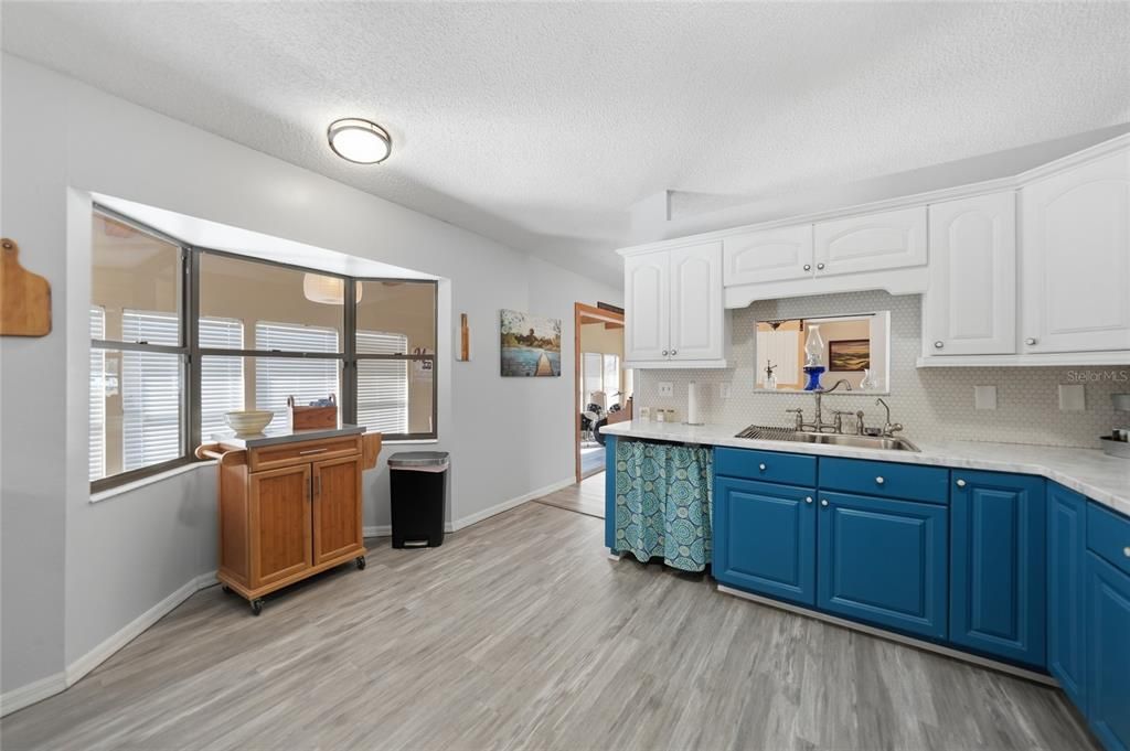 For Sale: $415,000 (3 beds, 2 baths, 2336 Square Feet)