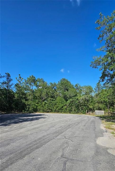 En Venta: $74,000 (1.42 acres)