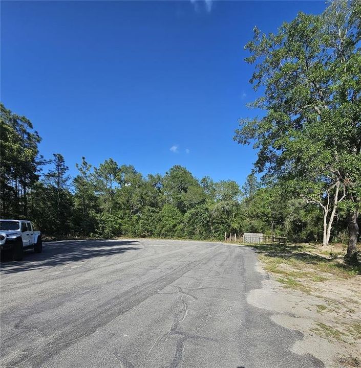 En Venta: $74,000 (1.42 acres)