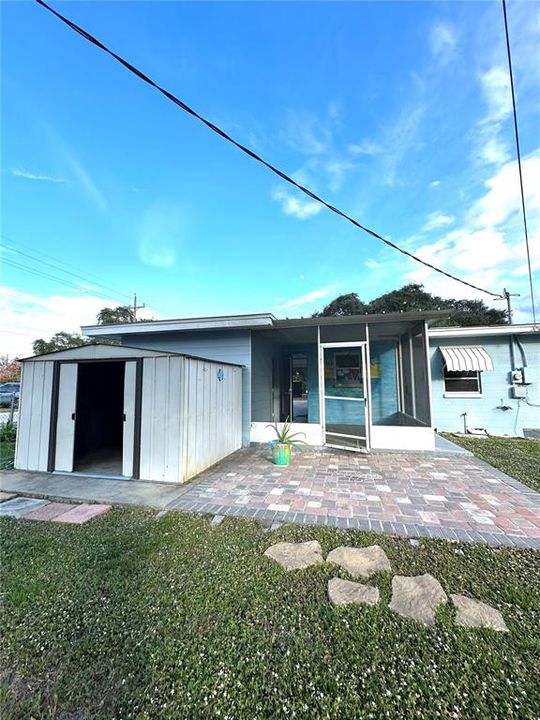 For Rent: $1,495 (2 beds, 1 baths, 920 Square Feet)