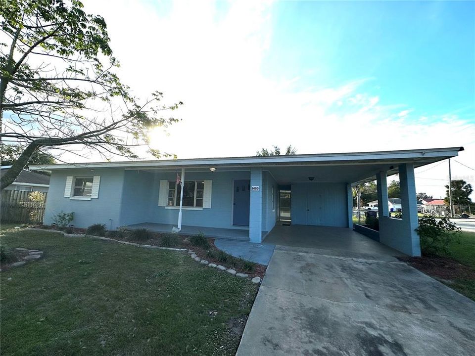 For Rent: $1,495 (2 beds, 1 baths, 920 Square Feet)
