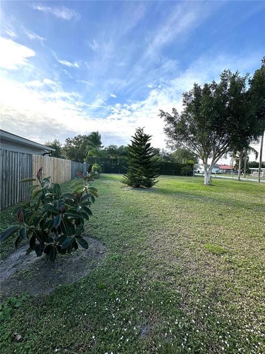 For Rent: $1,495 (2 beds, 1 baths, 920 Square Feet)