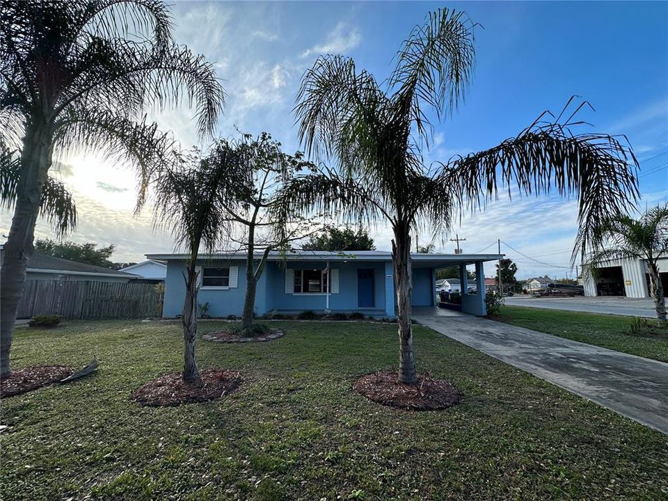For Rent: $1,495 (2 beds, 1 baths, 920 Square Feet)