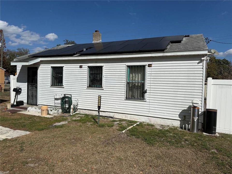 Recently Sold: $104,900 (2 beds, 1 baths, 768 Square Feet)