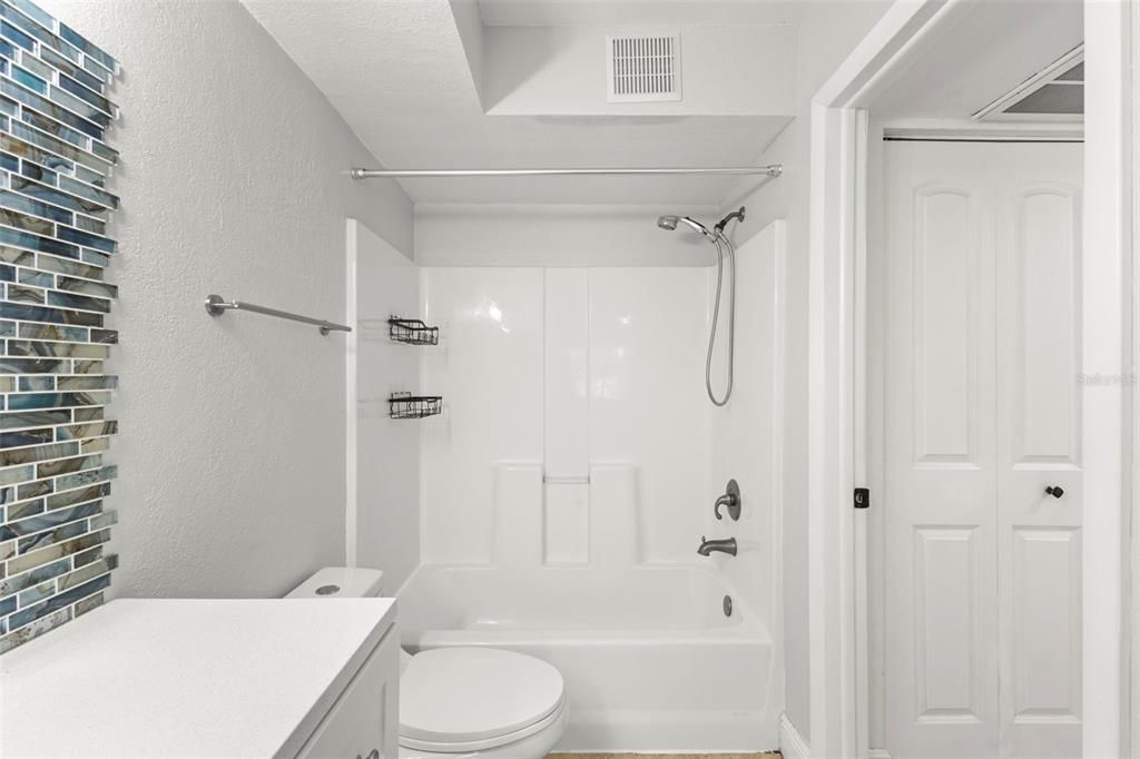For Sale: $179,900 (1 beds, 1 baths, 750 Square Feet)