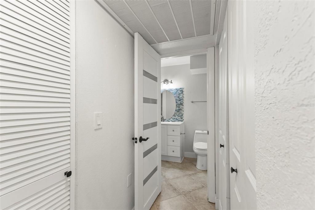 For Sale: $179,900 (1 beds, 1 baths, 750 Square Feet)
