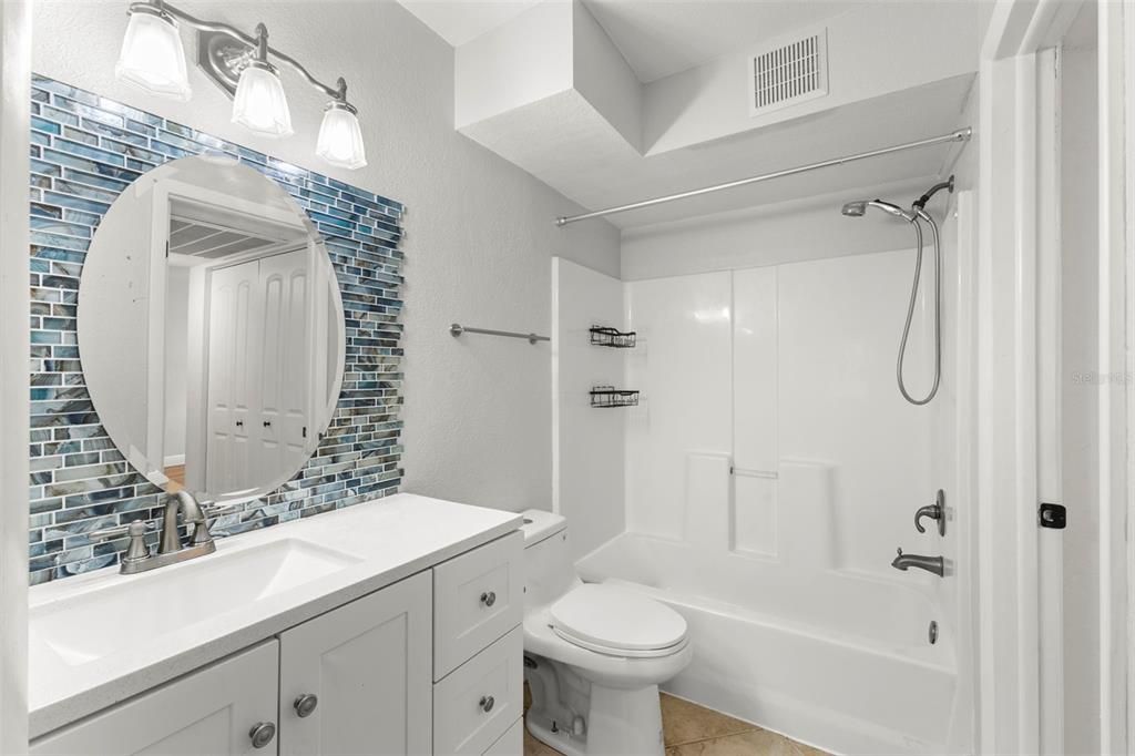 For Sale: $179,900 (1 beds, 1 baths, 750 Square Feet)