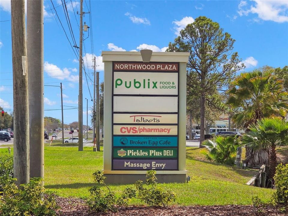 For Sale: $179,900 (1 beds, 1 baths, 750 Square Feet)