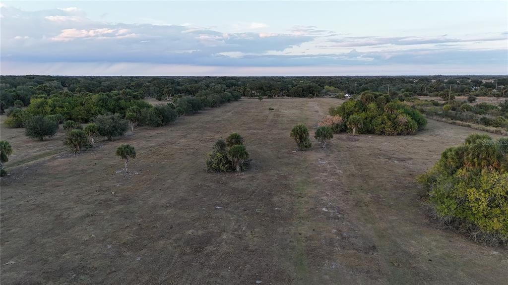На продажу: $355,000 (20.98 acres)