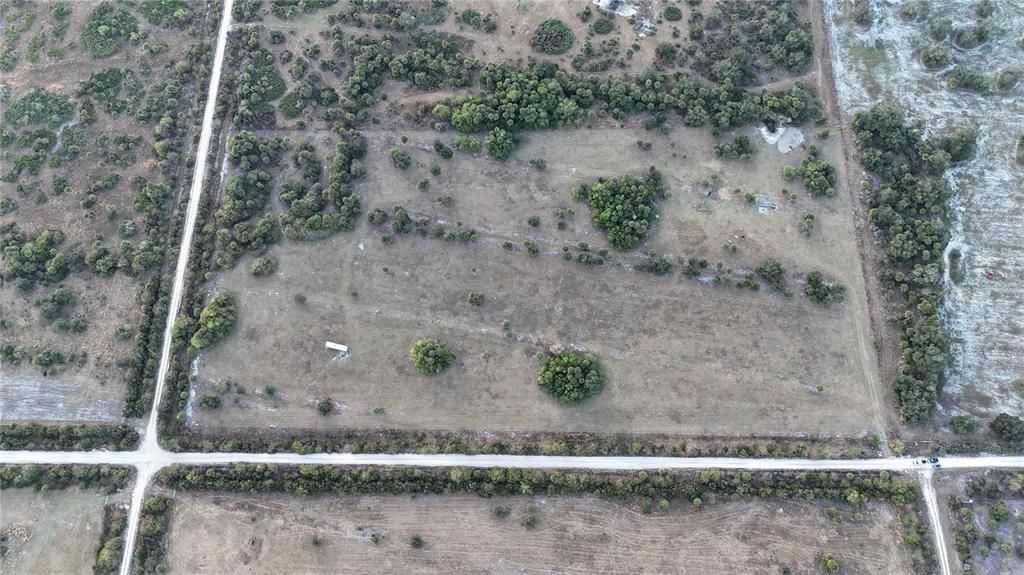 На продажу: $355,000 (20.98 acres)