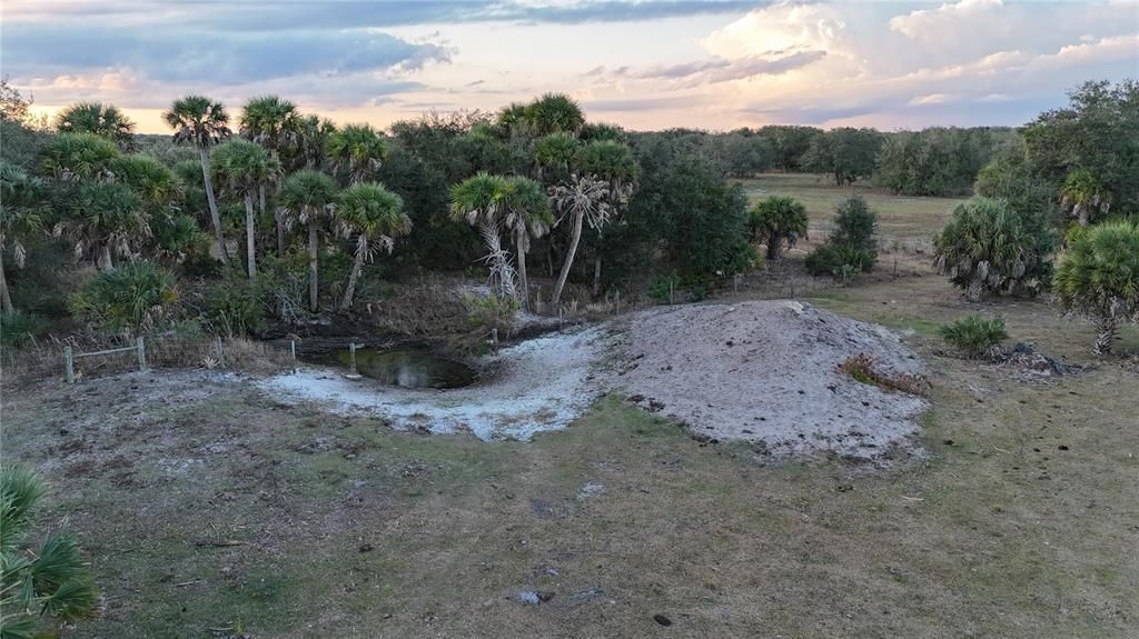 На продажу: $355,000 (20.98 acres)