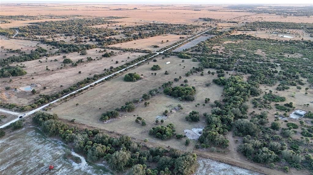 На продажу: $355,000 (20.98 acres)