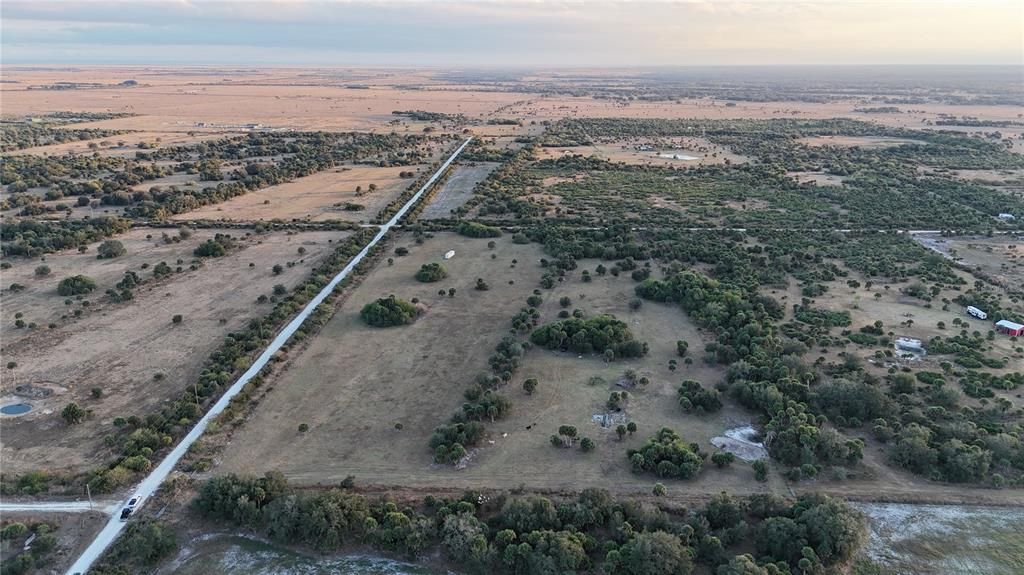 На продажу: $355,000 (20.98 acres)